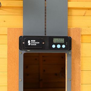 Automatická dvířka do kurníku, na adaptér 230 V + solární panel