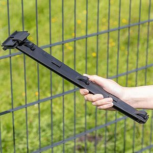 Izolátor pre elektrický ohradník s ochranou proti škodcom, dĺžka ramena 40 cm
