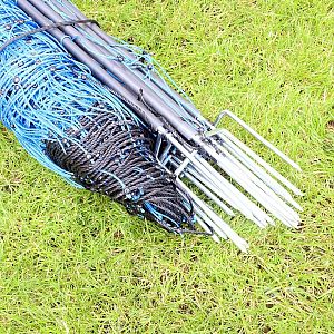 Modrá vodivá sieť STANDARD na elektrický ohradník proti vlkom, výška 120 cm, 50 m, dvojitý hrot