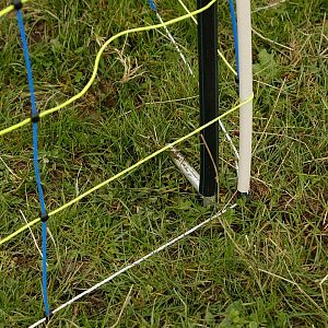 Náhradná podperná tyč ⌀14 mm pre plotovú sieť - 145 cm