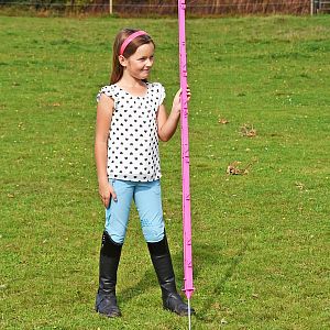 Plastový stĺpik pre elektrický ohradník, dĺžka 156 cm, 11 očiek, ružový