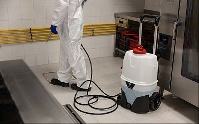 Pojazdný akumulátorový postrekovač Pulmic Industrial 35