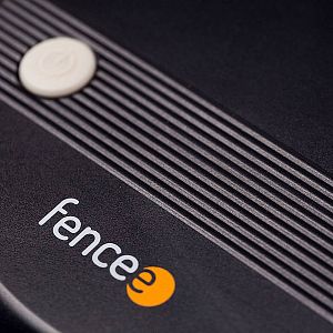 Praktické on/off tlačítko na přední straně generátoru power P