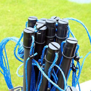 Sada pre elektrický ohradník s modrou sieťou 120 cm proti vlkom + napájací zdroj DUO LTE s 5 J